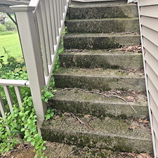 Full-Service-House-Deck-concrete-steps-and-Garage-Wash-Completed-in-Marshall-MI 4